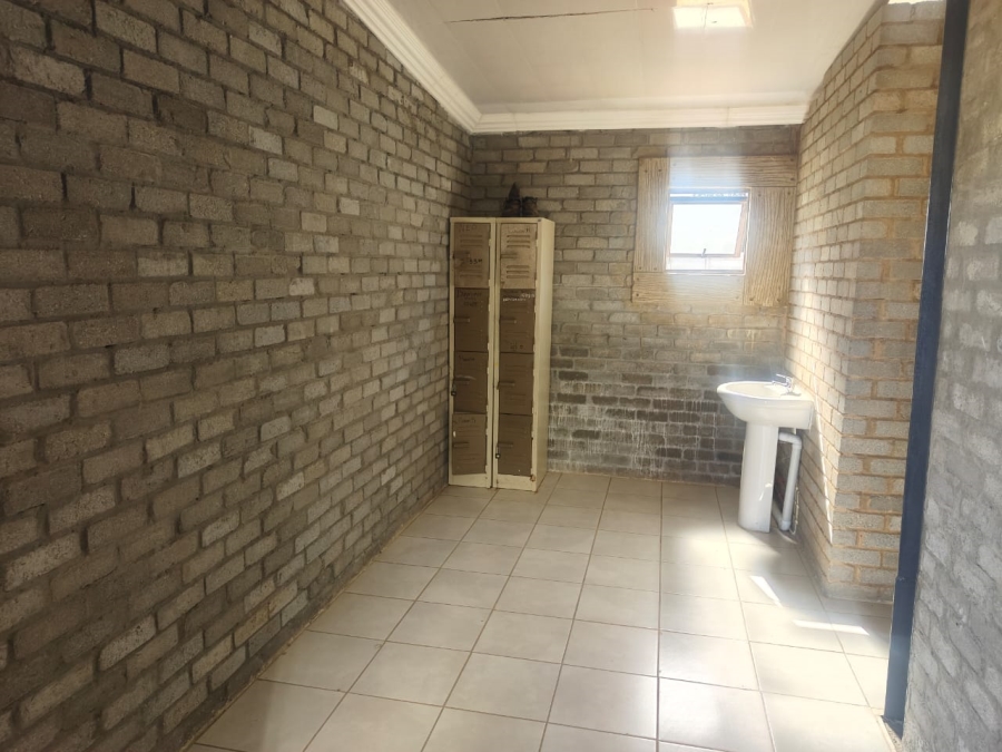 To Let commercial Property for Rent in Renosterfontein A H North West